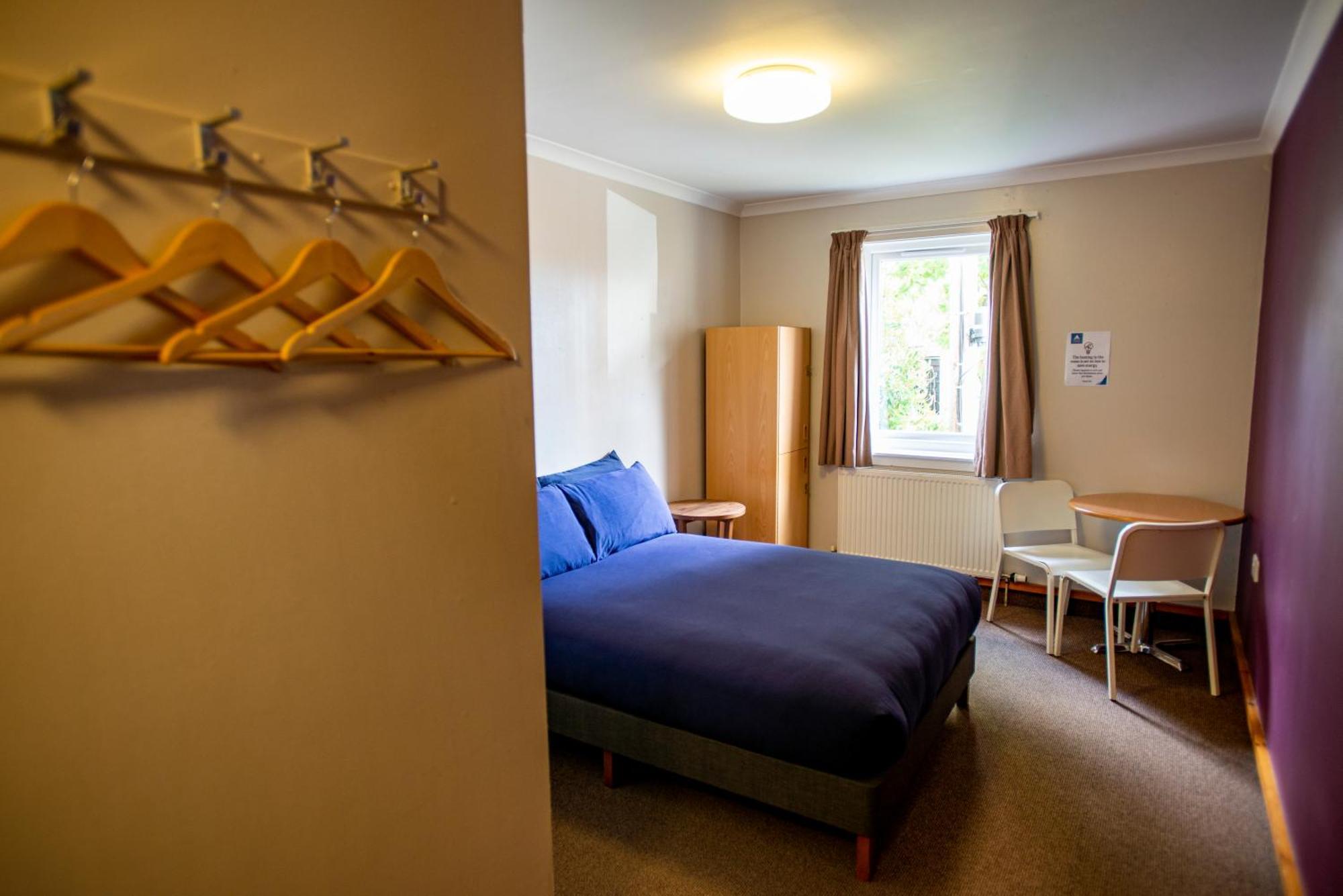 Oban Youth Hostel Экстерьер фото A typical bedroom in the halls of residence